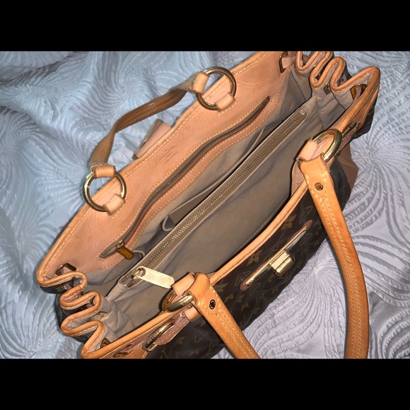 Louis Vuitton handbag - Picture 2 of 5